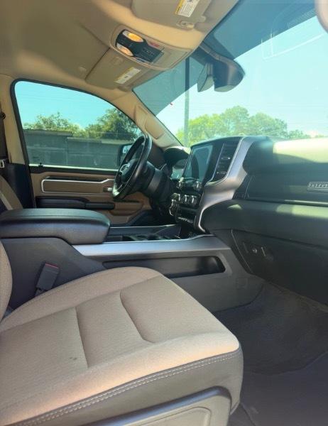 RAM 1500 Big Horn Crew Cab SWB 4WD 2021