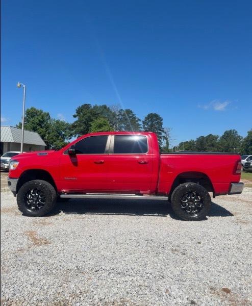 RAM 1500 Big Horn Crew Cab SWB 4WD 2021