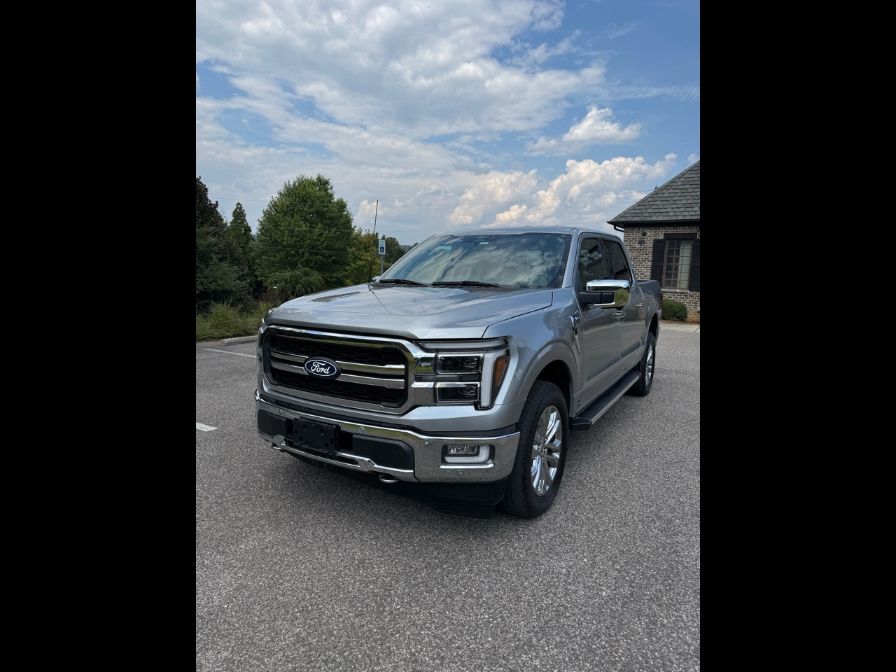 2024 Ford F-150 Lariat SuperCrew 4WD