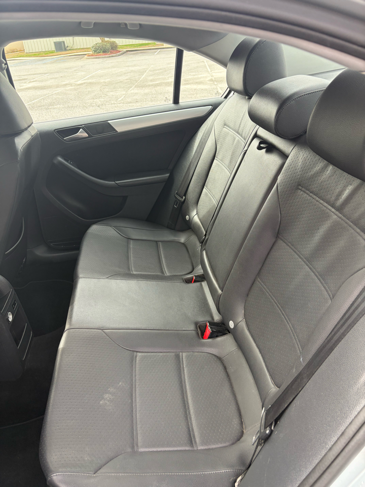 Volkswagen Jetta  2013