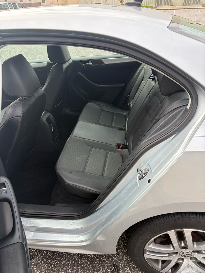 Volkswagen Jetta  2013