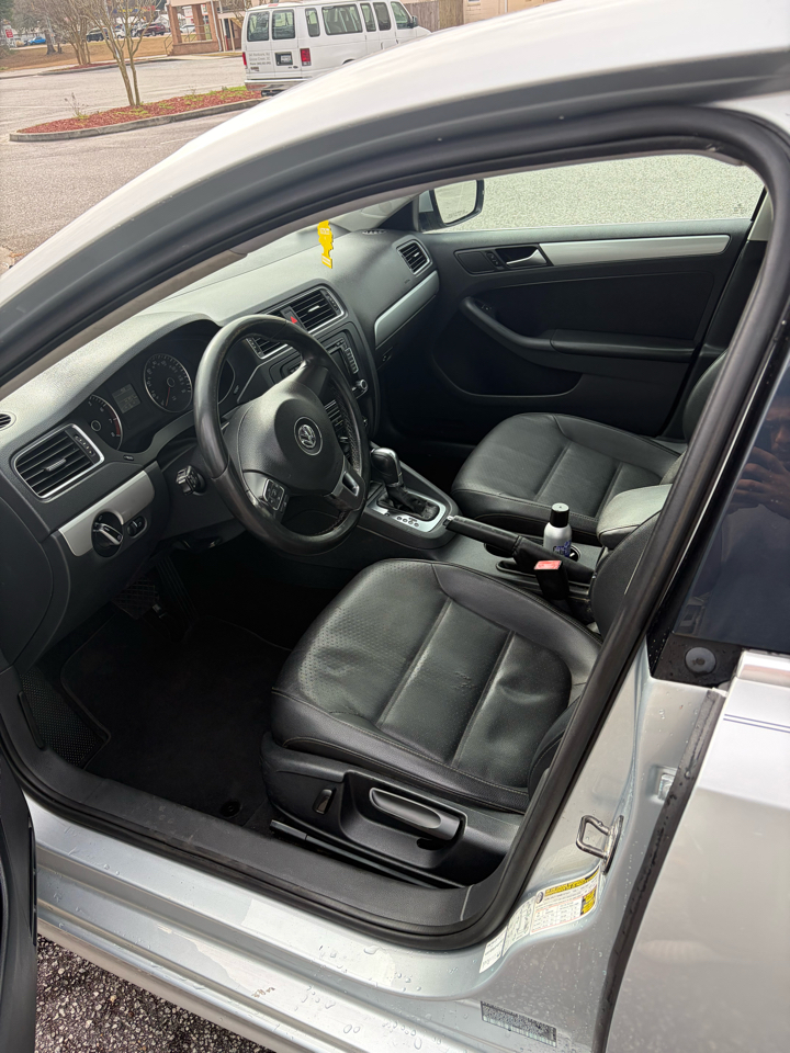 Volkswagen Jetta  2013