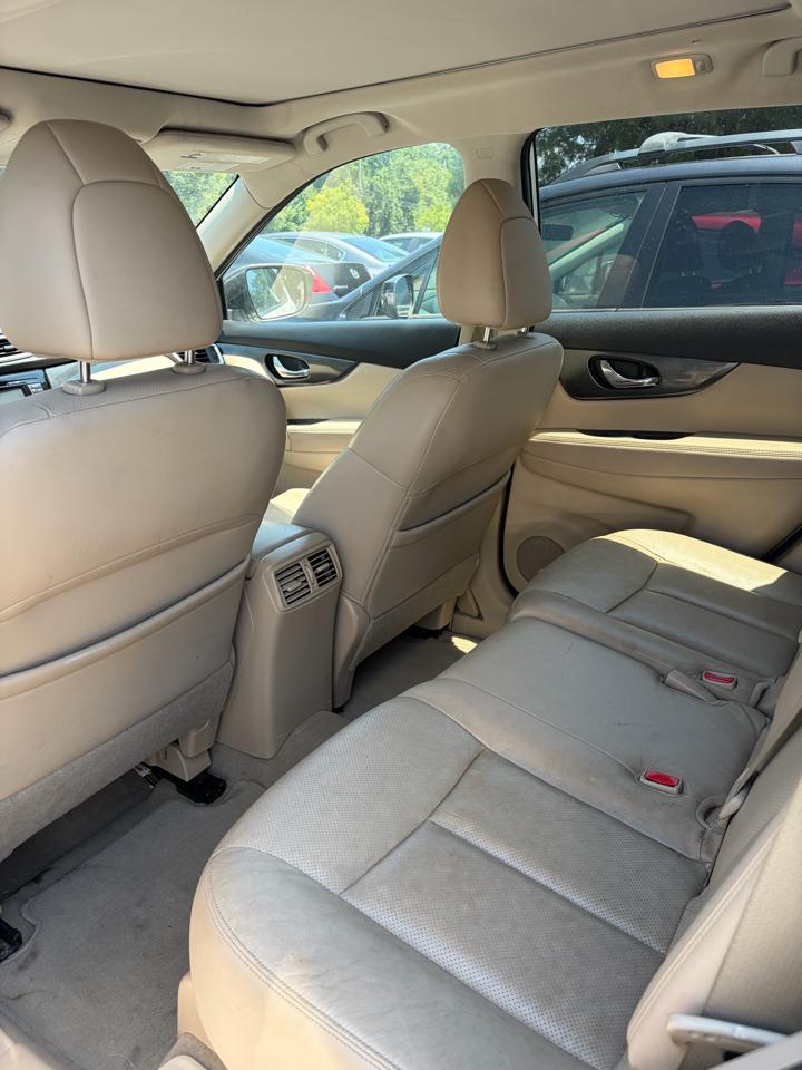Nissan Rogue  2015
