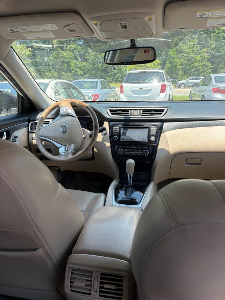 Nissan Rogue  2015