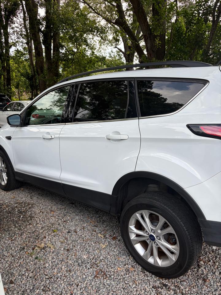 Ford Escape  2017