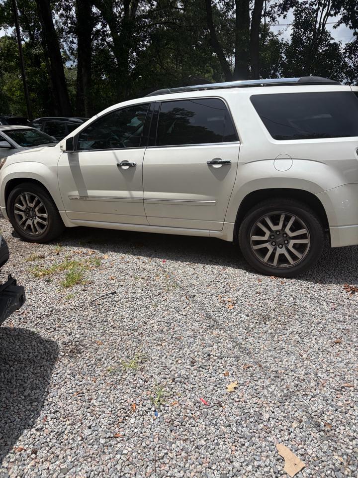 GMC Acadia  2013