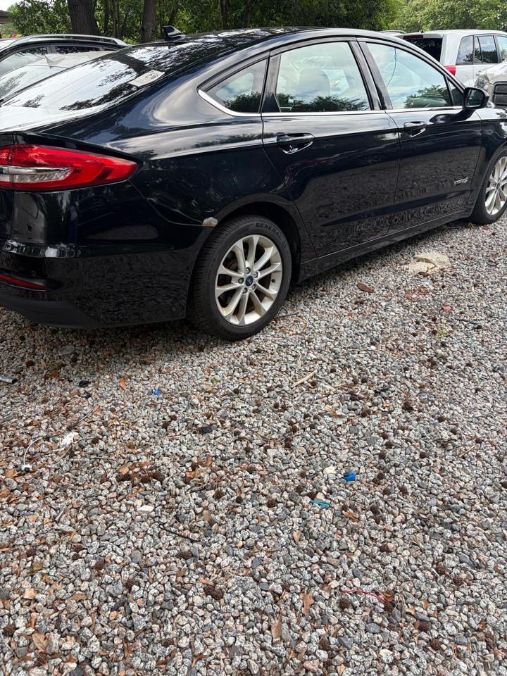 Ford Fusion Hybrid SE 2019