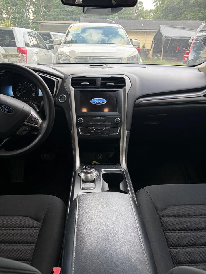 Ford Fusion Hybrid SE 2019
