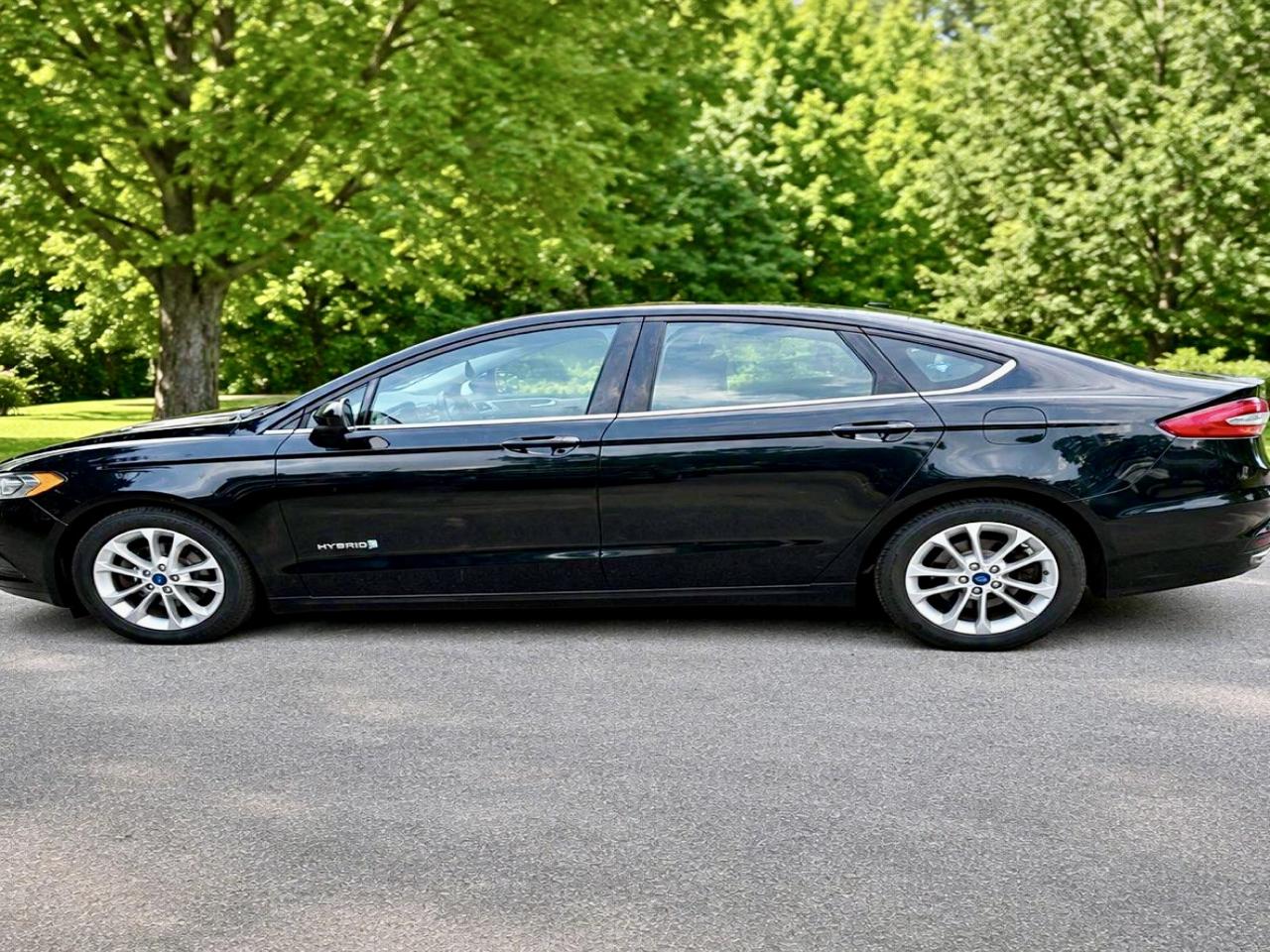 Ford Fusion Hybrid  2019