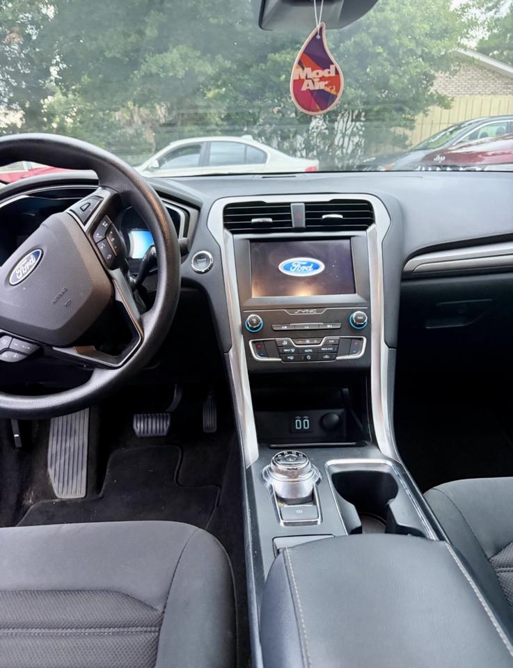 Ford Fusion Hybrid  2019