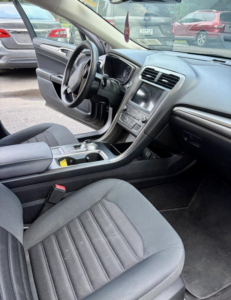 Ford Fusion Hybrid  2019