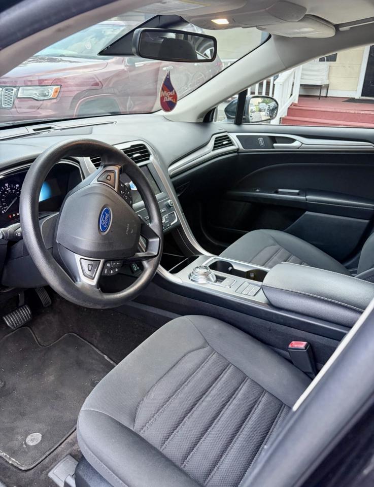 Ford Fusion Hybrid  2019
