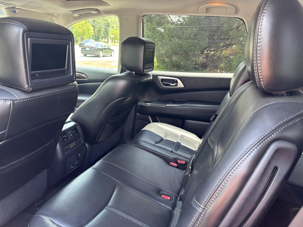 Nissan Pathfinder  2014