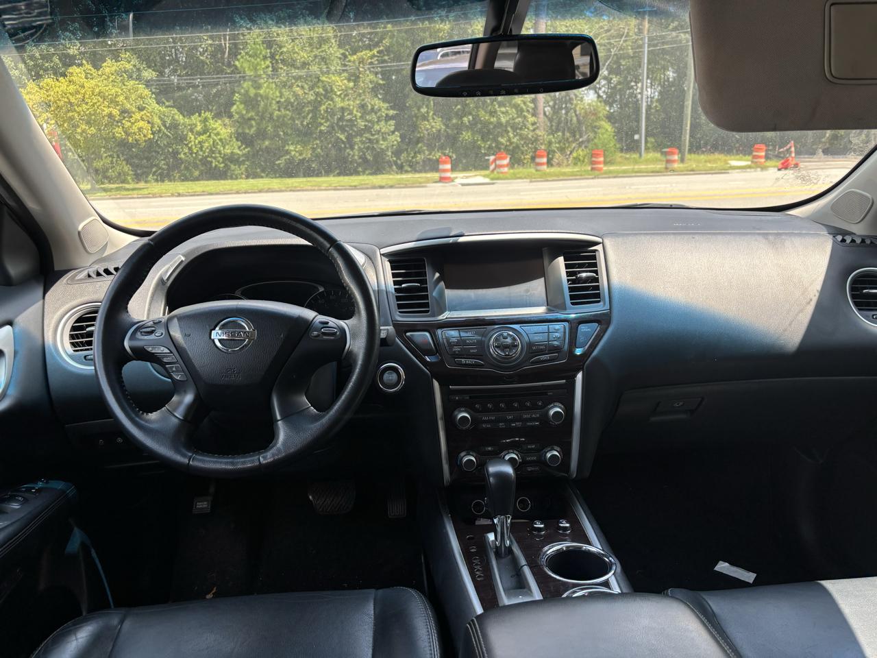 Nissan Pathfinder  2014