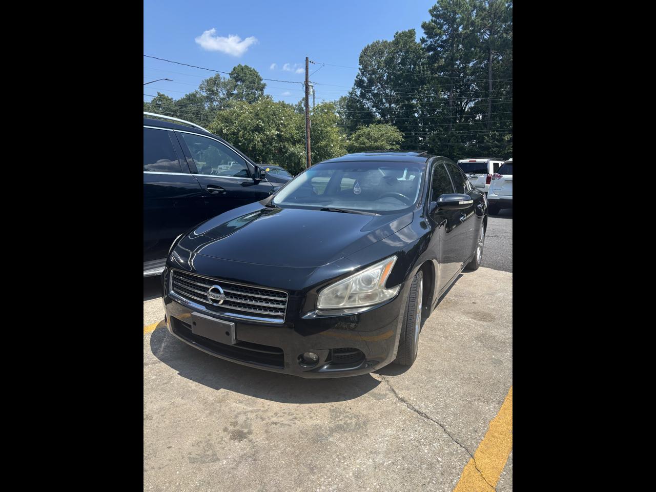 Nissan Maxima  2010
