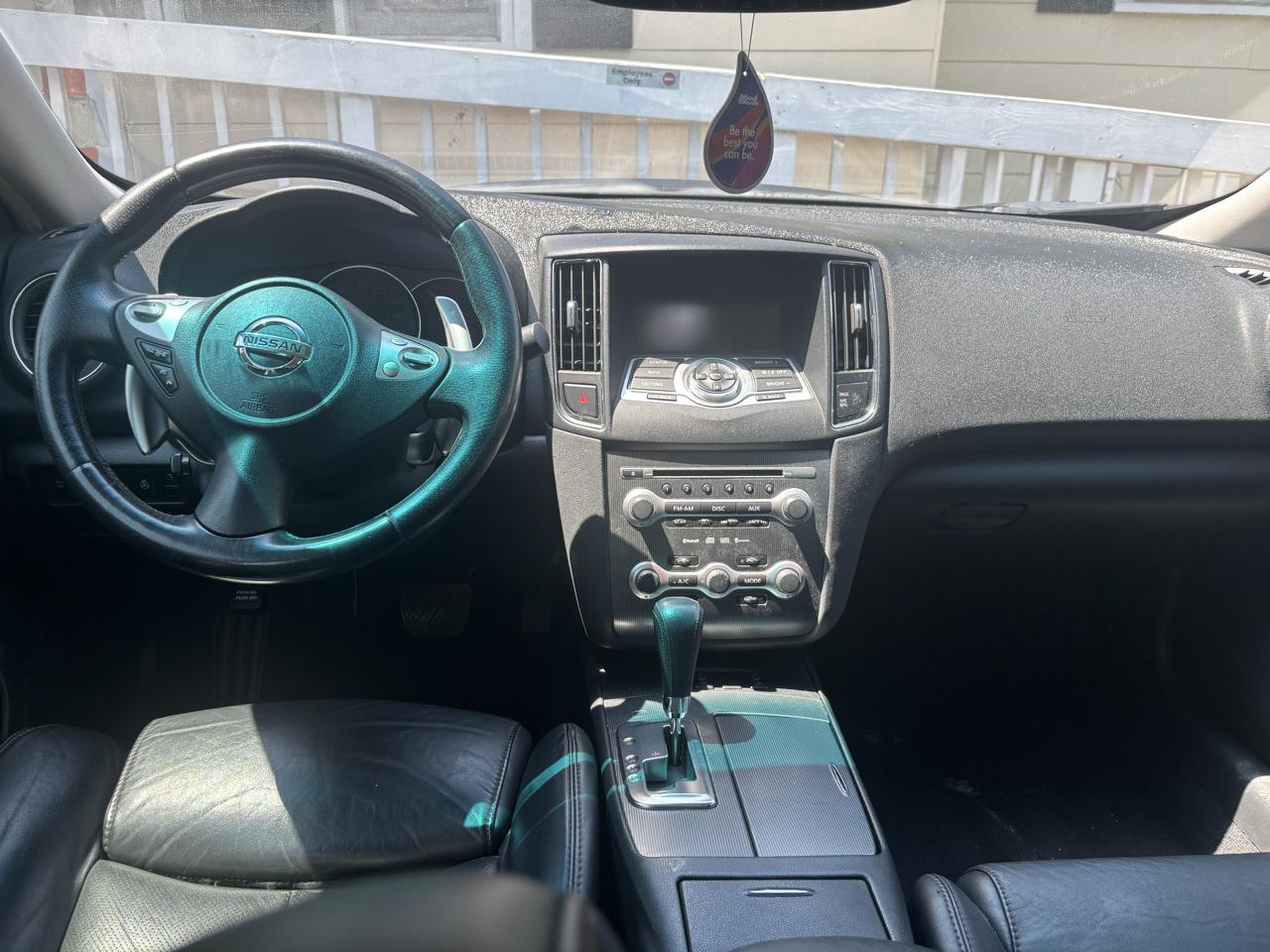 Nissan Maxima  2010