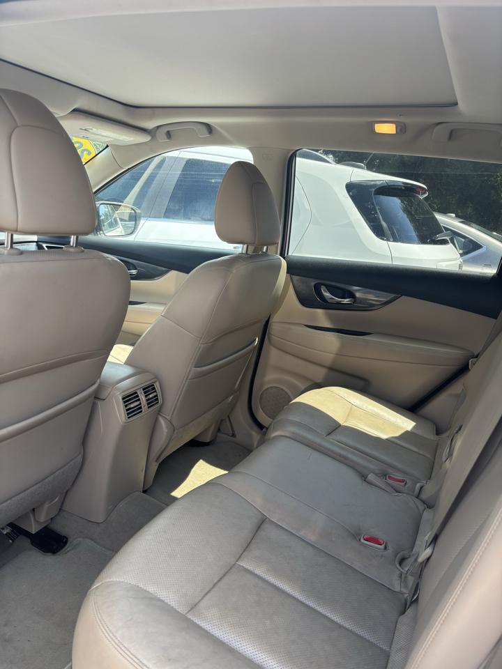 Nissan Rogue  2015