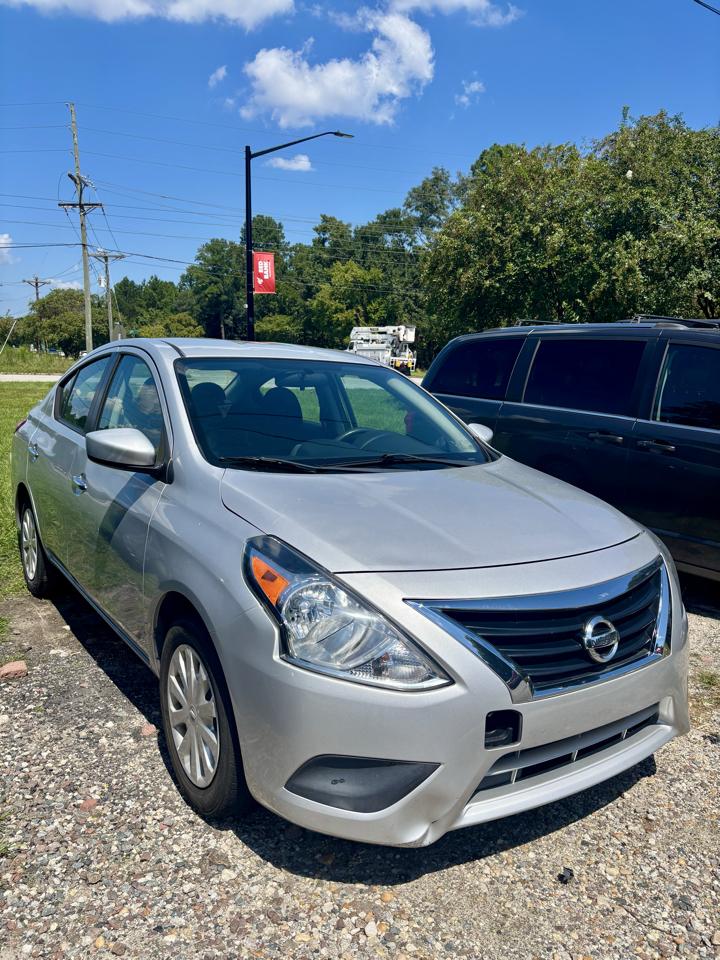 Nissan Versa 1.6 S 5M 2019
