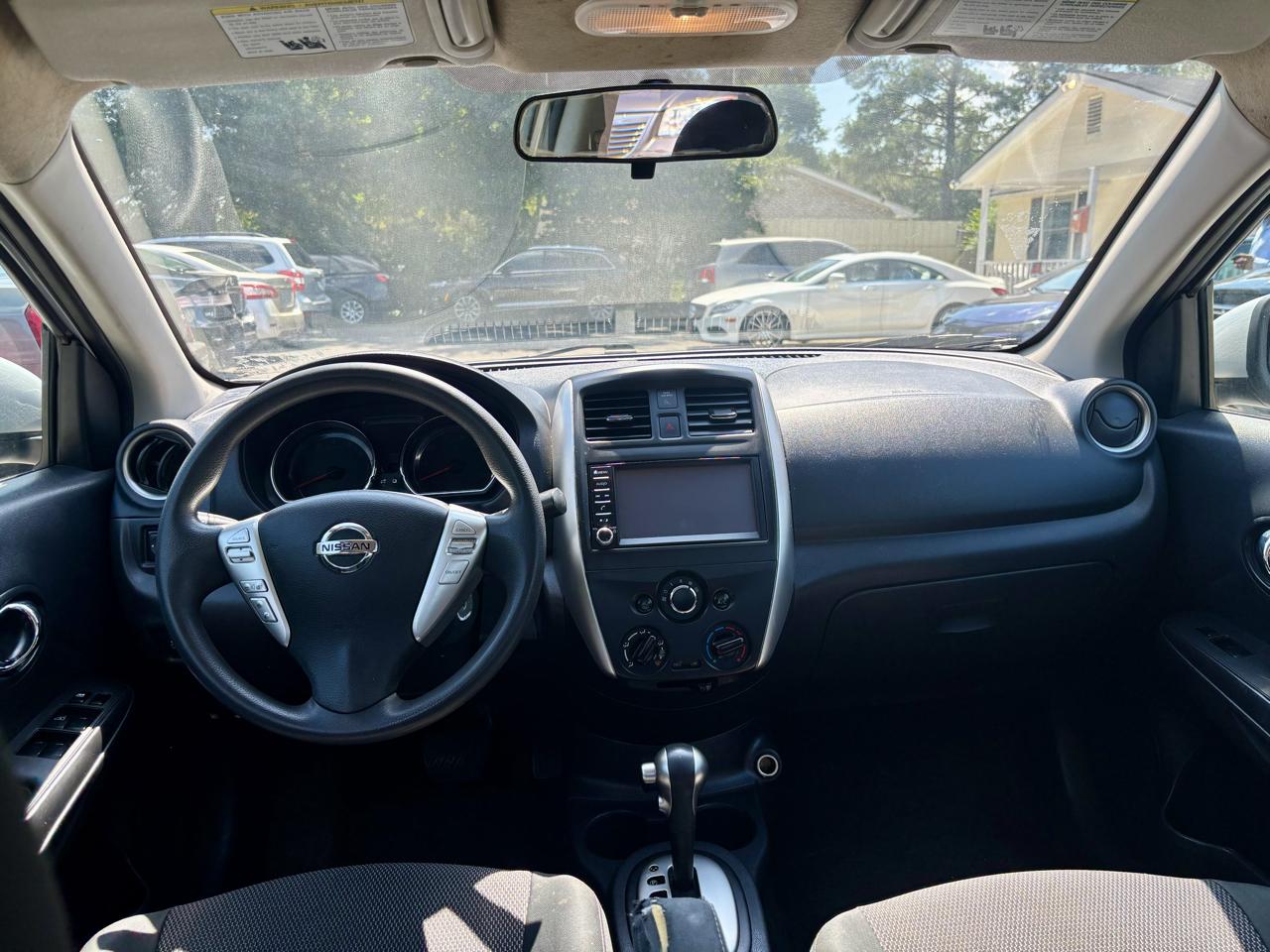 Nissan Versa 1.6 S 5M 2019