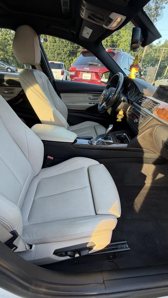 BMW 3-Series 320i Sedan 2015