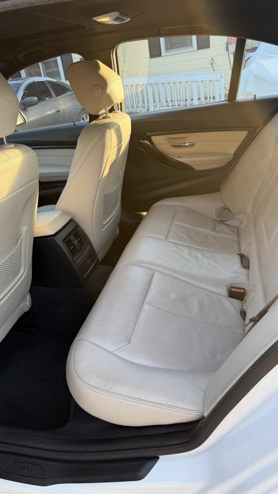 BMW 3-Series 320i Sedan 2015