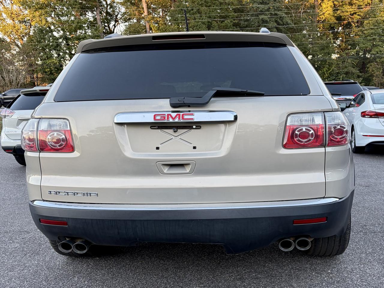 GMC Acadia SL FWD 2010