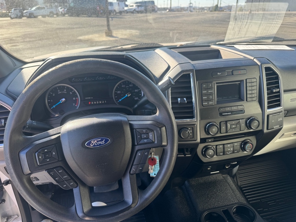 Ford F-250 SD XLT Crew Cab 4WD 2017