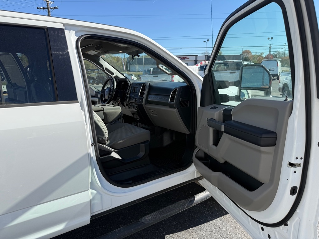 Ford F-250 SD XLT Crew Cab 4WD 2017