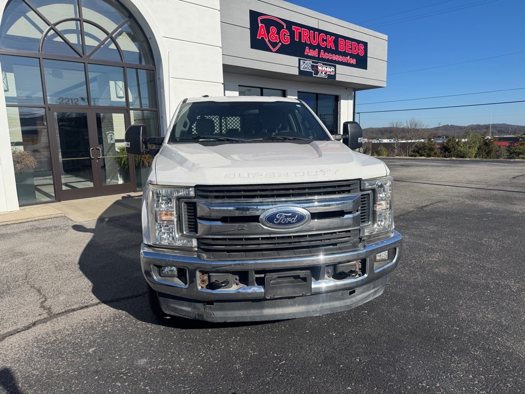 Ford F-250 SD XLT Crew Cab 4WD 2017