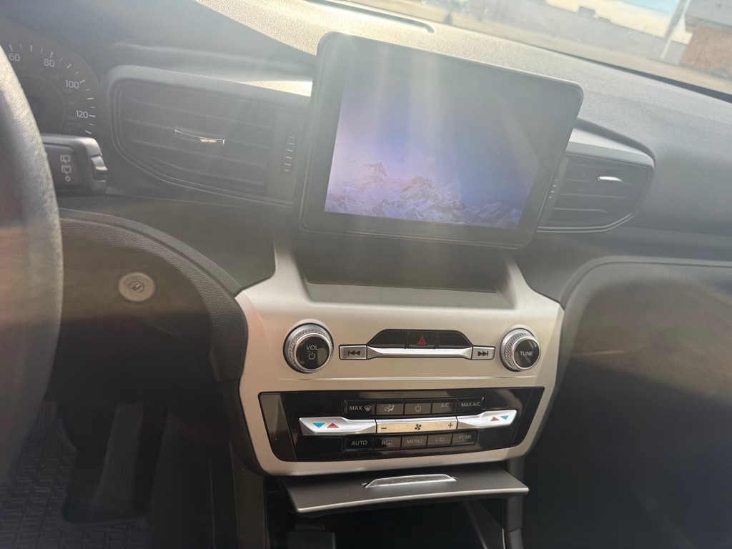 Ford Explorer Base AWD 2021