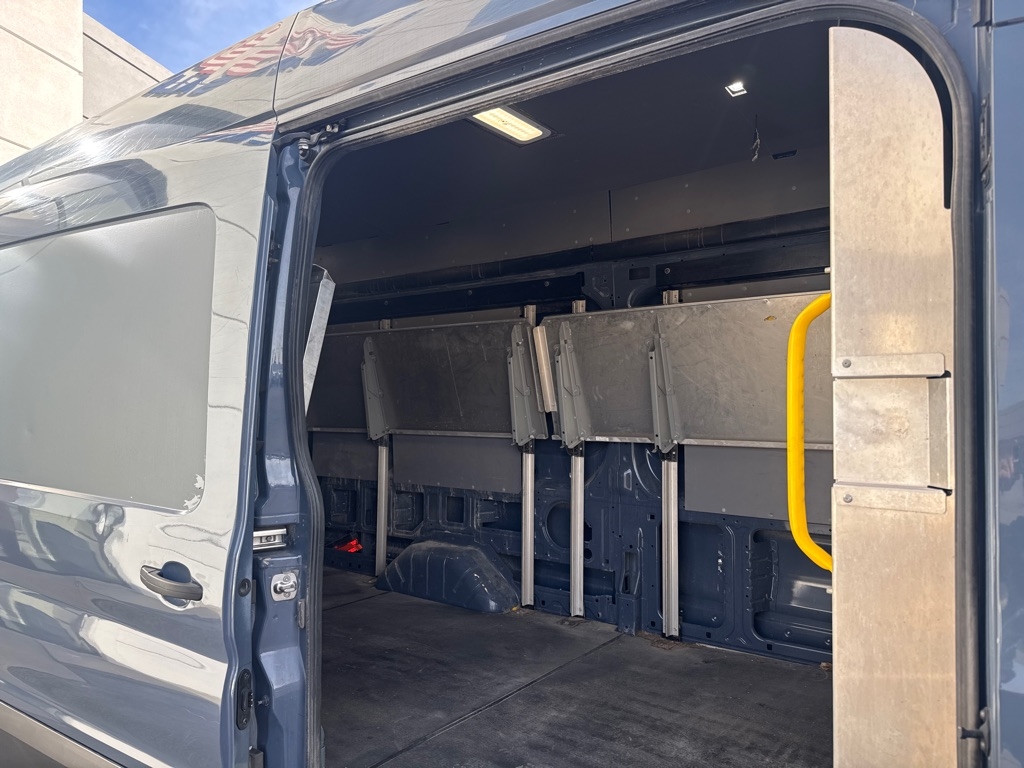 Ford Transit 250 Van High Roof w/Sliding Pass. 148-in. WB EL 2020