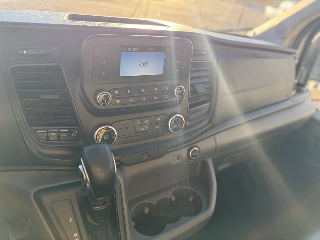 Ford Transit 250 Van Med. Roof w/Sliding Pass. 130-in. WB 2020