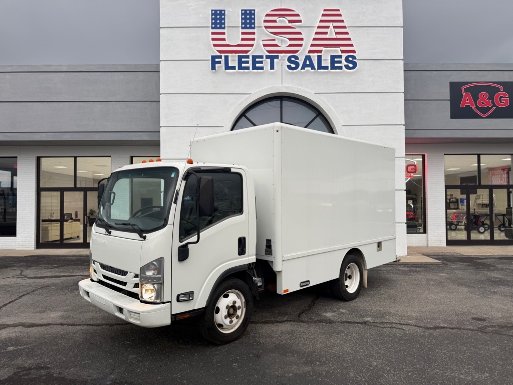 2019 Isuzu NPR HD's photo