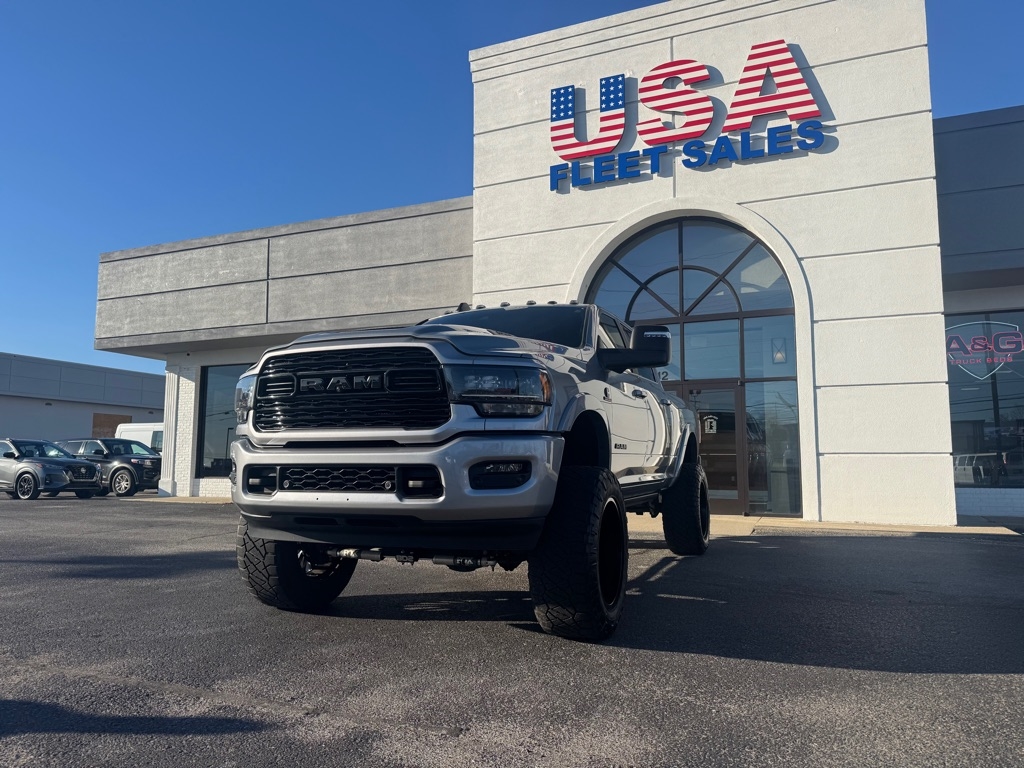 RAM 2500 Limited Crew Cab SWB 4WD 2024