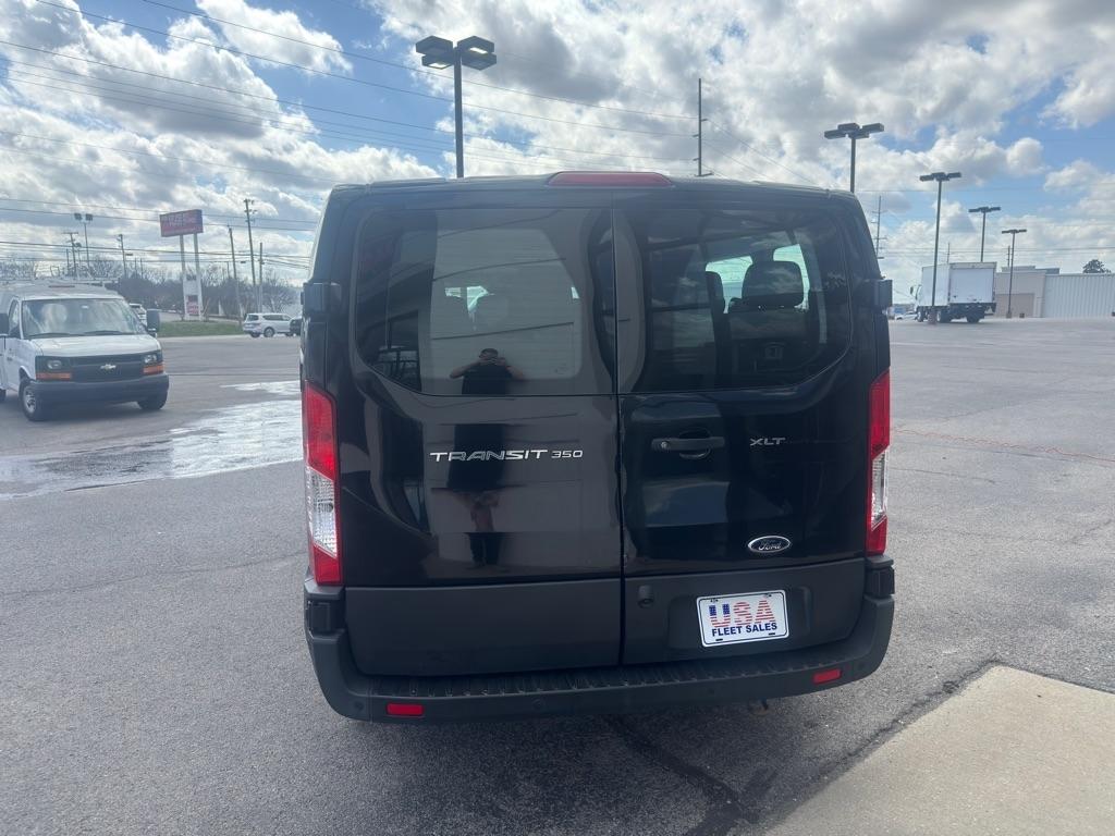 Ford Transit 350 Wagon Low Roof XL w/Sliding Pass. 148-in. WB 2022