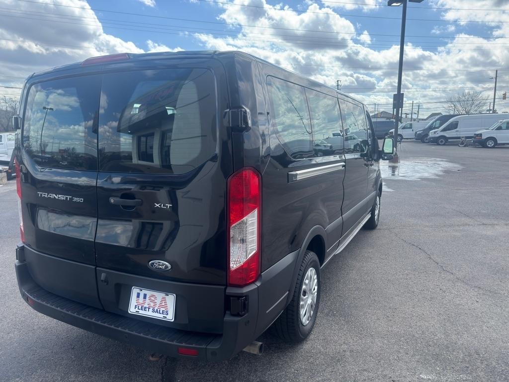 Ford Transit 350 Wagon Low Roof XL w/Sliding Pass. 148-in. WB 2022