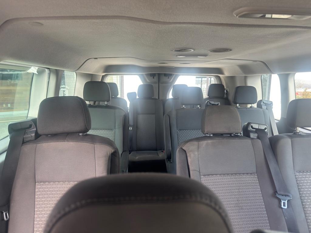 Ford Transit 350 Wagon Low Roof XL w/Sliding Pass. 148-in. WB 2022