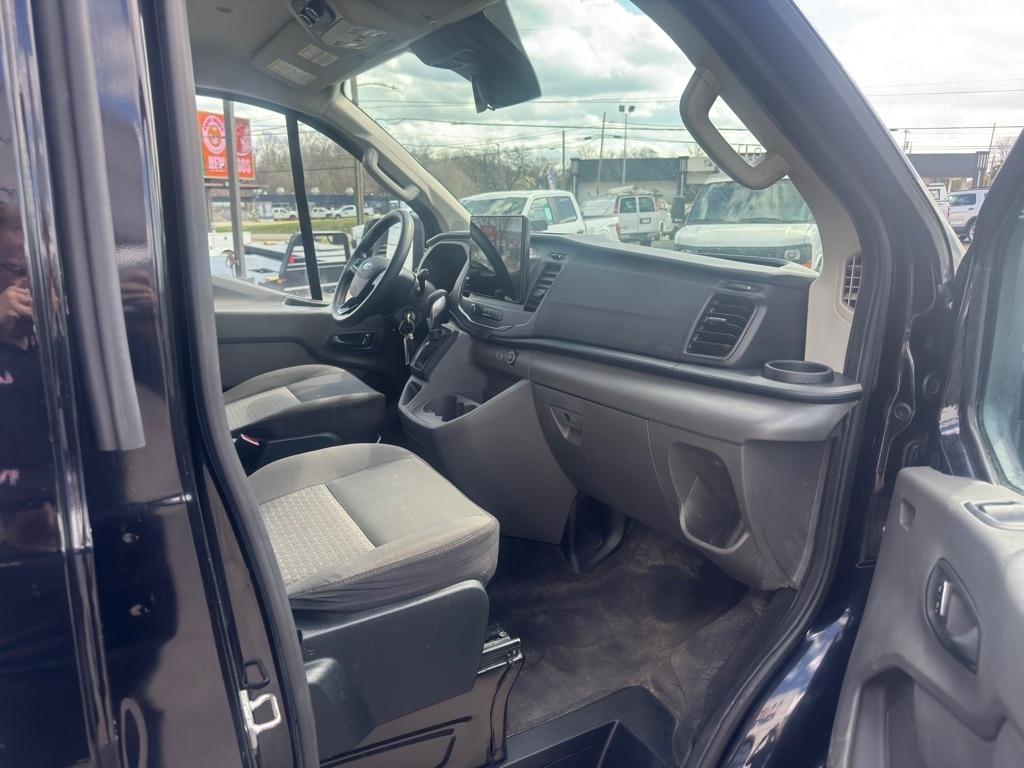 Ford Transit 350 Wagon Low Roof XL w/Sliding Pass. 148-in. WB 2022