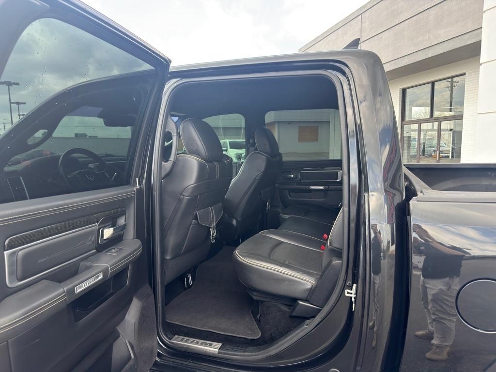 RAM 1500 Longhorn Crew Cab SWB 4WD 2016