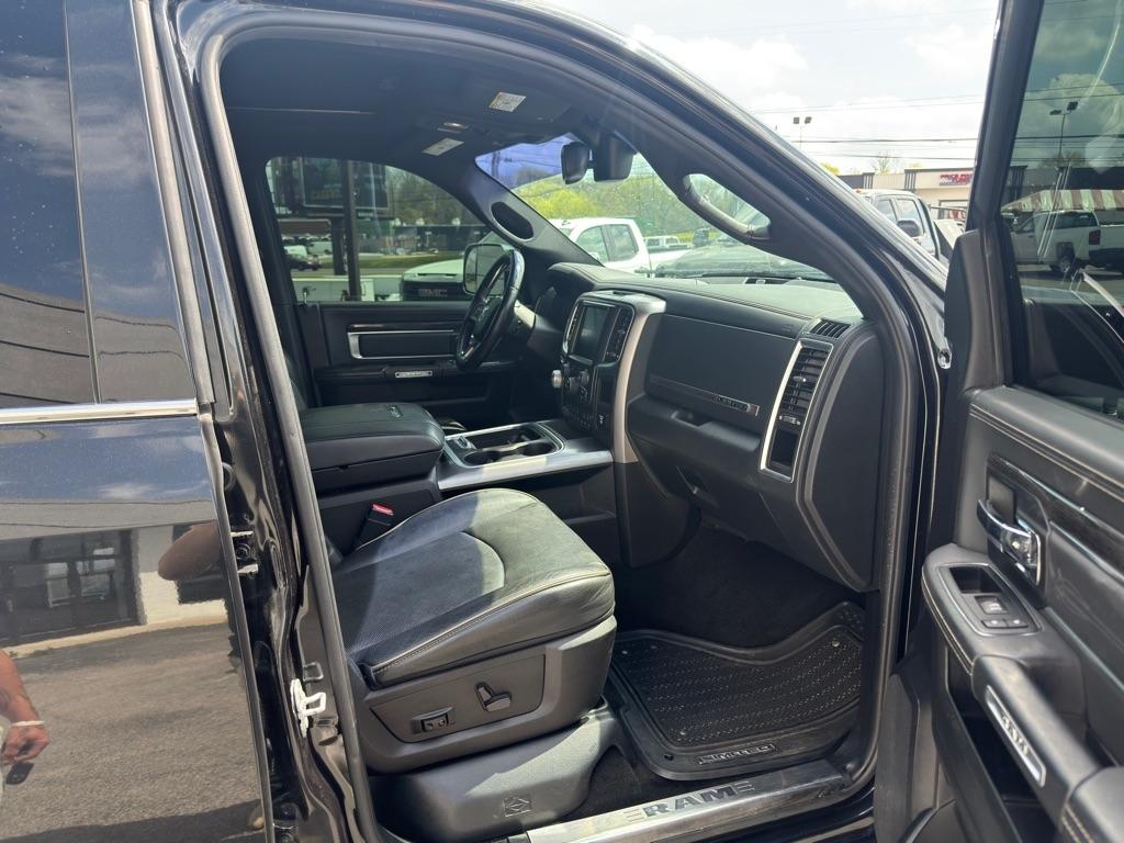 RAM 1500 Longhorn Crew Cab SWB 4WD 2016