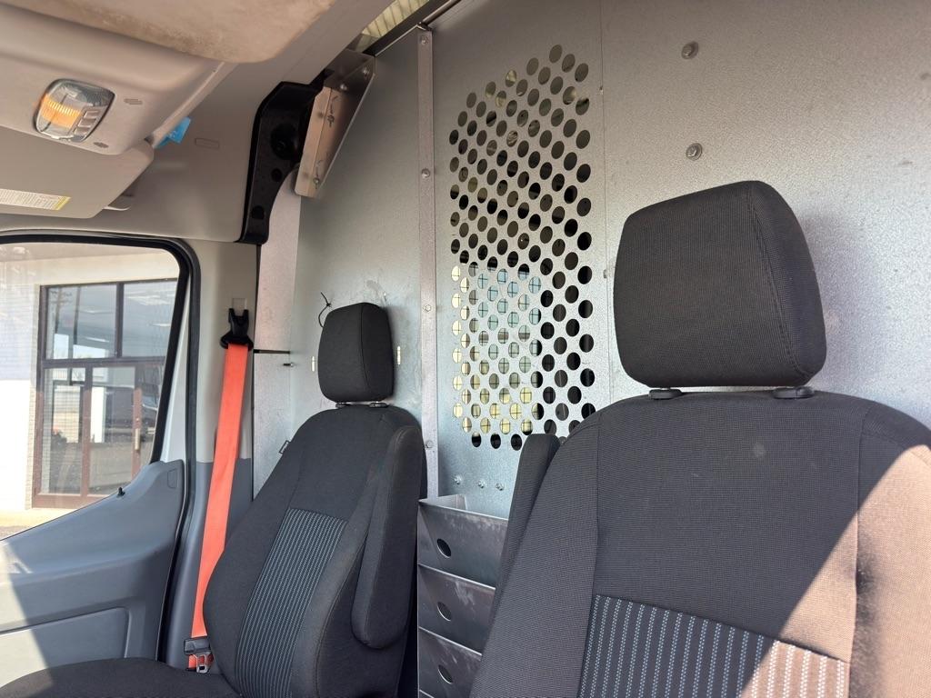 Ford Transit 250 Van Med. Roof w/Sliding Pass. 148-in. WB 2016