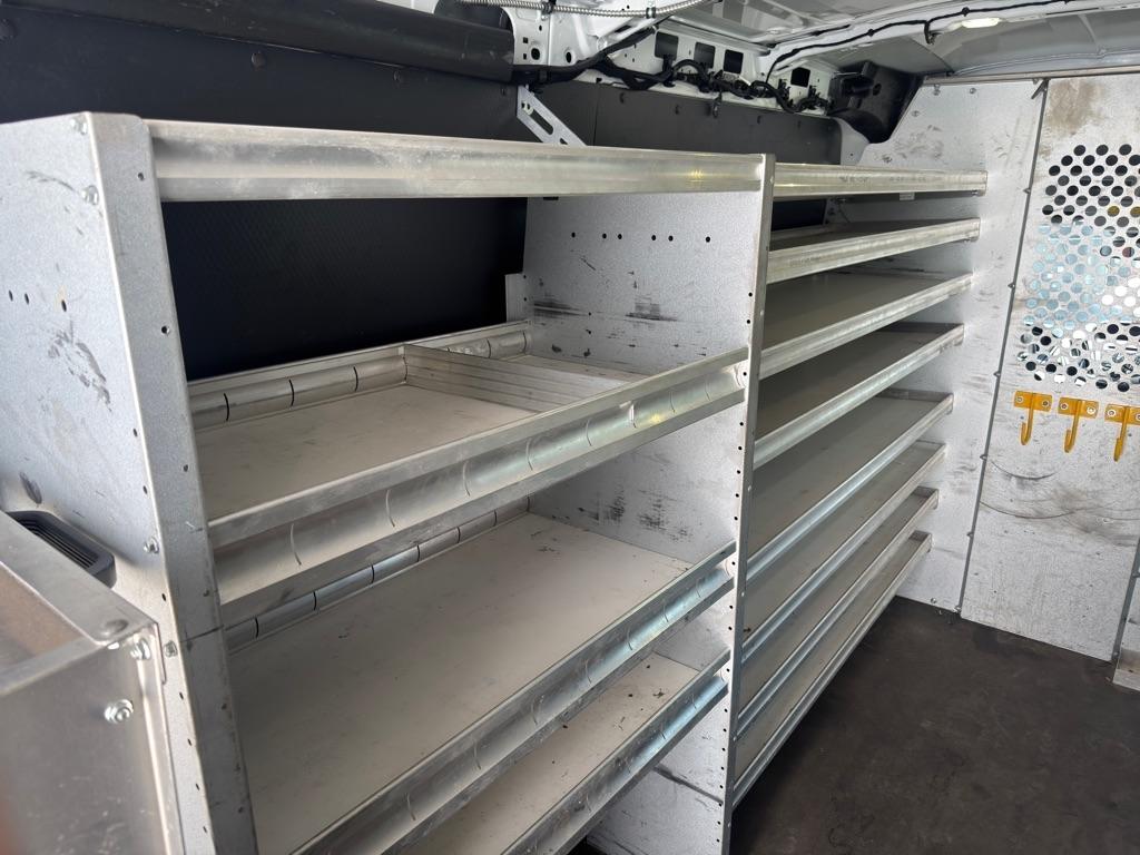 Ford Transit 250 Van Med. Roof w/Sliding Pass. 148-in. WB 2016