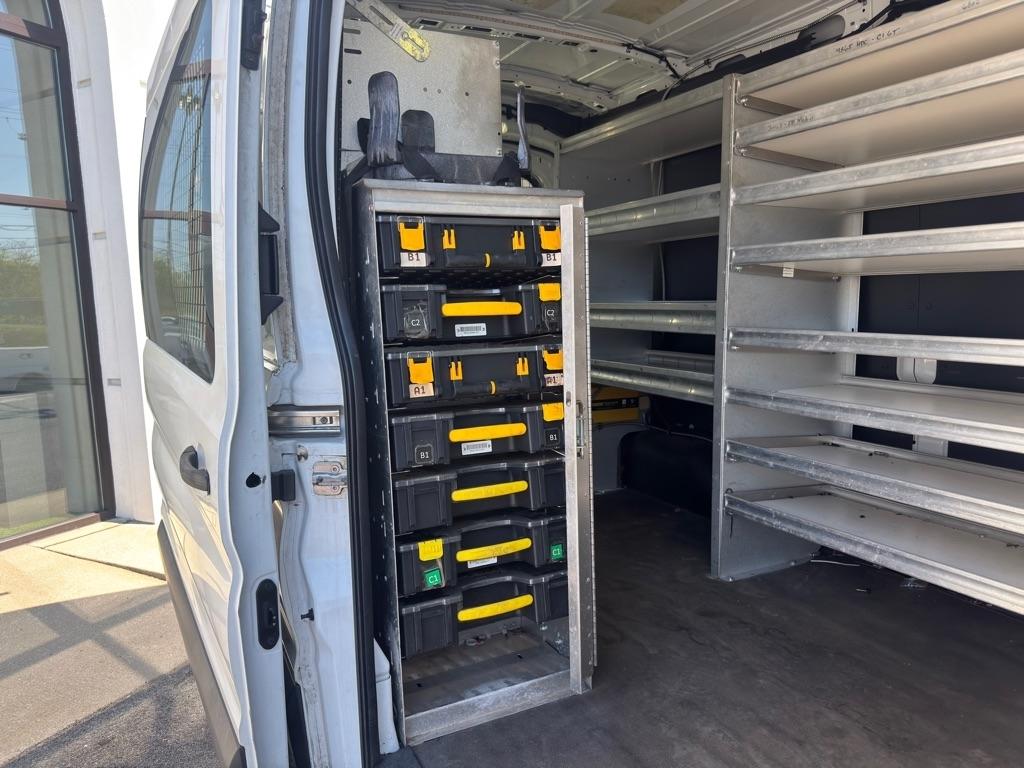 Ford Transit 250 Van Med. Roof w/Sliding Pass. 148-in. WB 2016