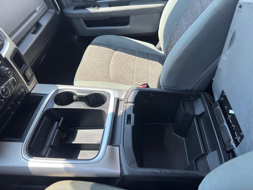 RAM 1500 SLT Crew Cab SWB 4WD 2018