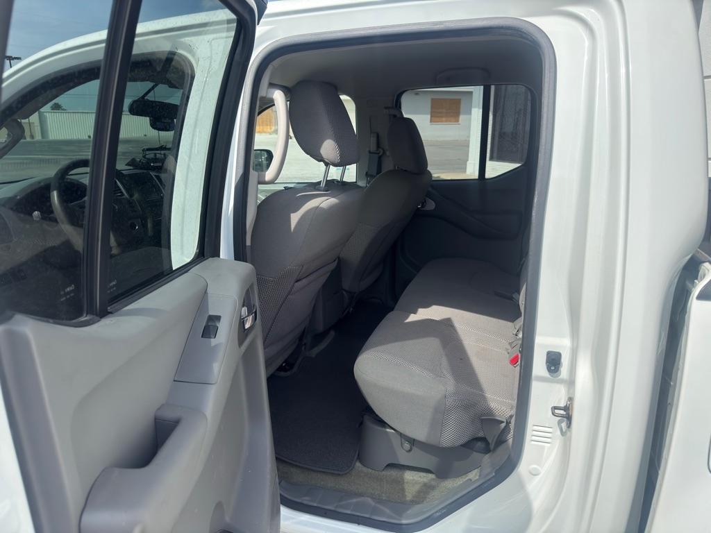 Nissan Frontier S Crew Cab 5AT 2WD 2016
