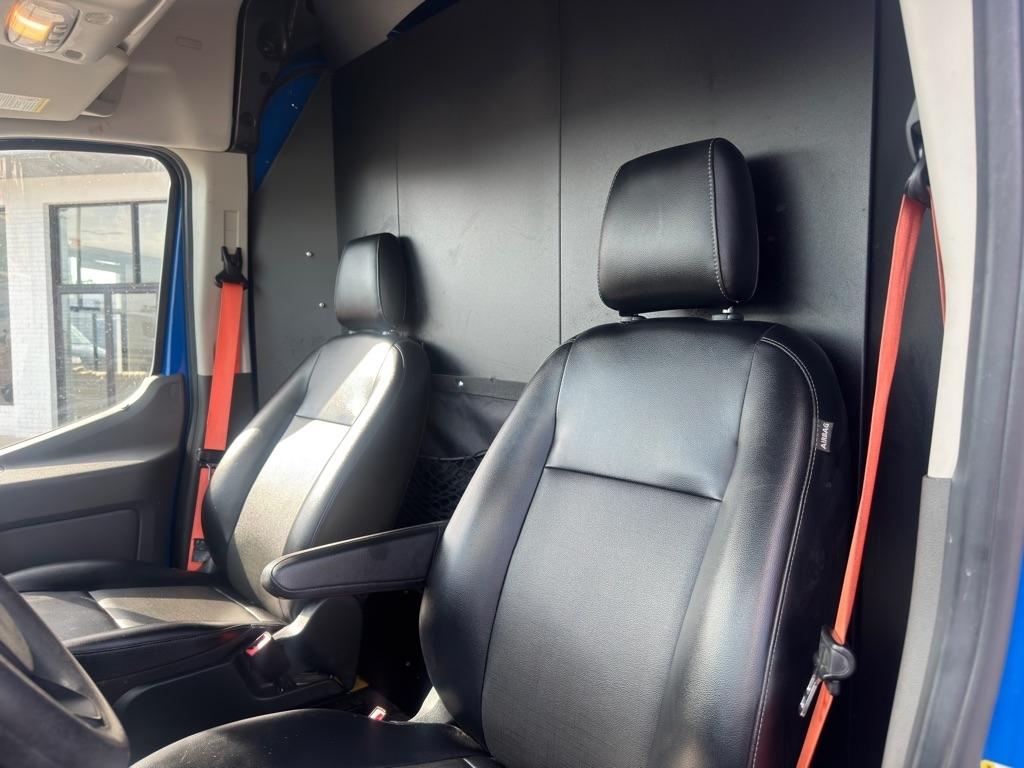 Ford Transit 250 Van Med. Roof w/Sliding Pass. 130-in. WB 2020