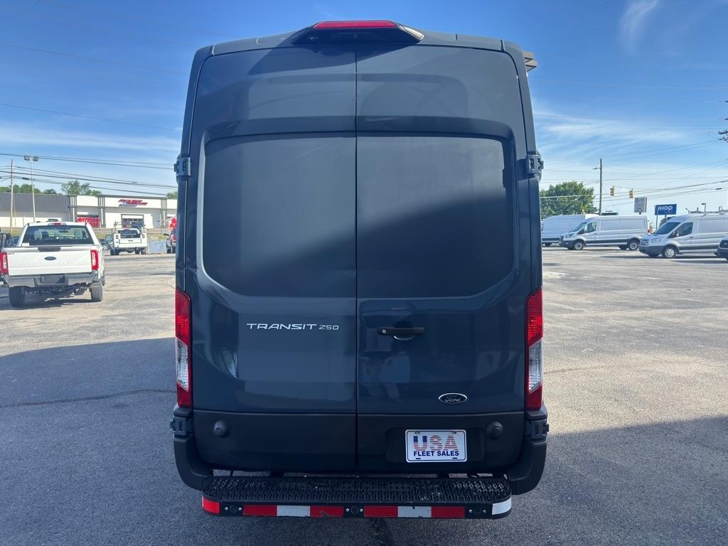 Ford Transit 250 Van High Roof w/Sliding Pass. 148-in. WB EL 2020