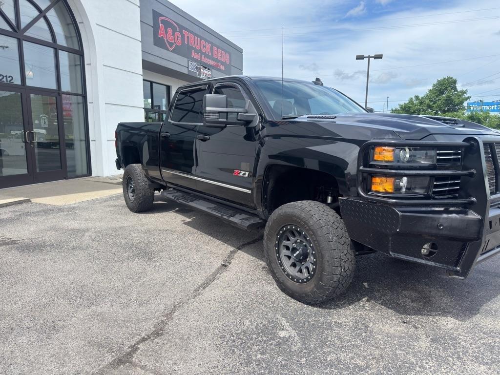 Chevrolet Silverado 2500HD LTZ Crew Cab Long Box 4WD 2019