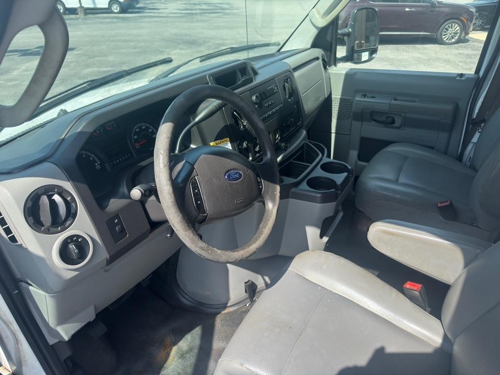 Ford Econoline E-350 Super Duty 2017