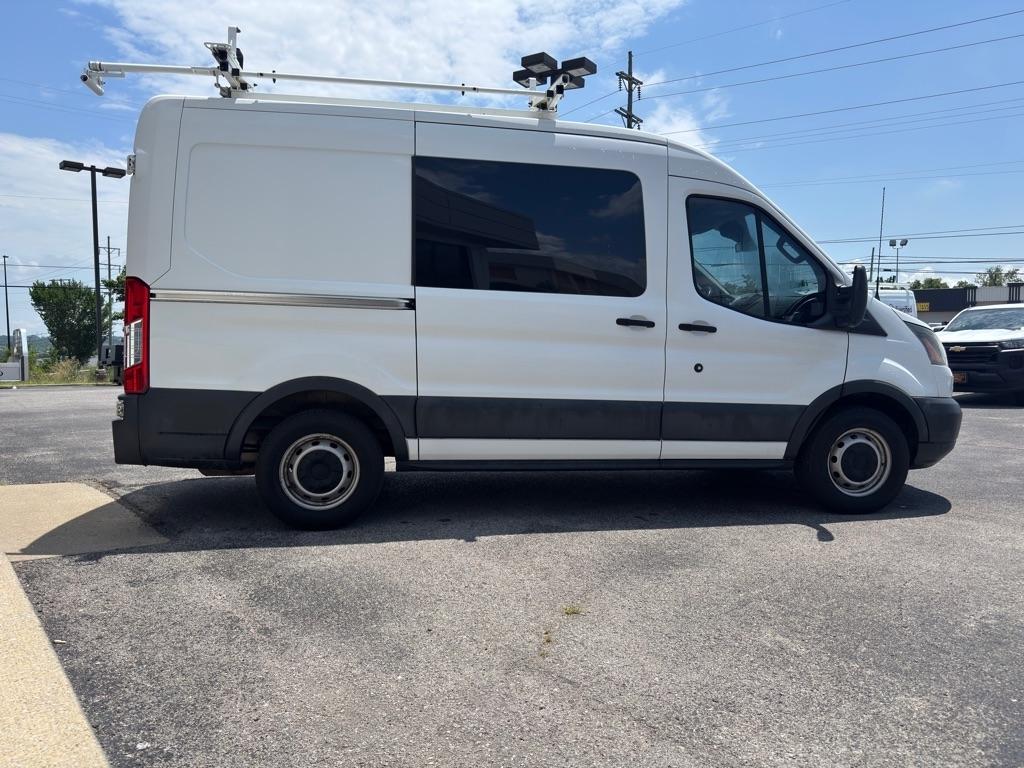Ford Transit 150 Van Med. Roof w/Sliding Pass. 130-in. WB 2017